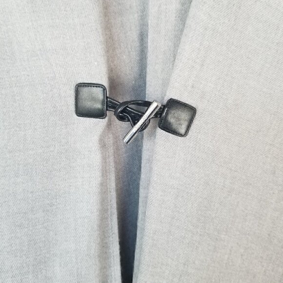 Calvin Klein Gray Flannel Wrap Scarf Poncho Toggle Close One Size Fits All - Picture 7 of 8